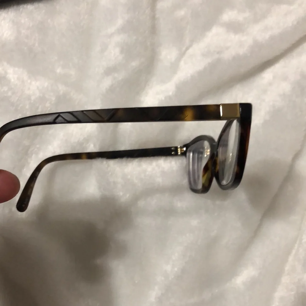 Women’s Burberry Eyeglasses with case and wiping cloth - Picture 4 of 7